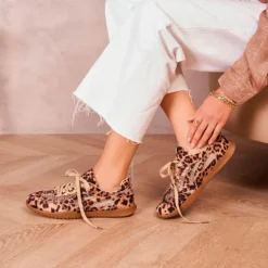 Ideal Shoes Dame Sneakers - Leopard
